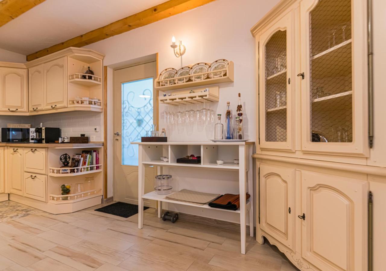 Home Alone Brasov Exterior photo